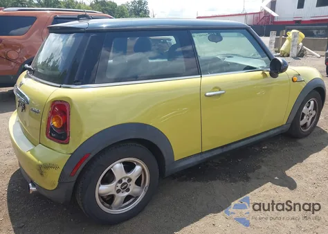 2010 Mini Cooper из США, поврежденный, VIN WMWMF3C5XATZ63980